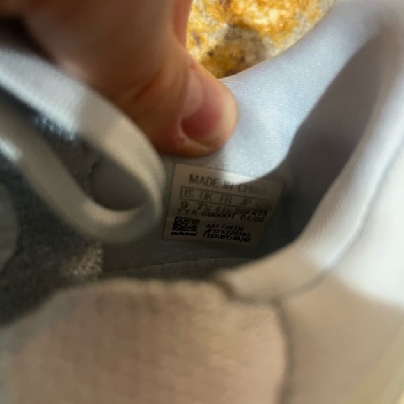 Adidas Ultraboost PrimeBlue size 9 - Picture 8 of 8